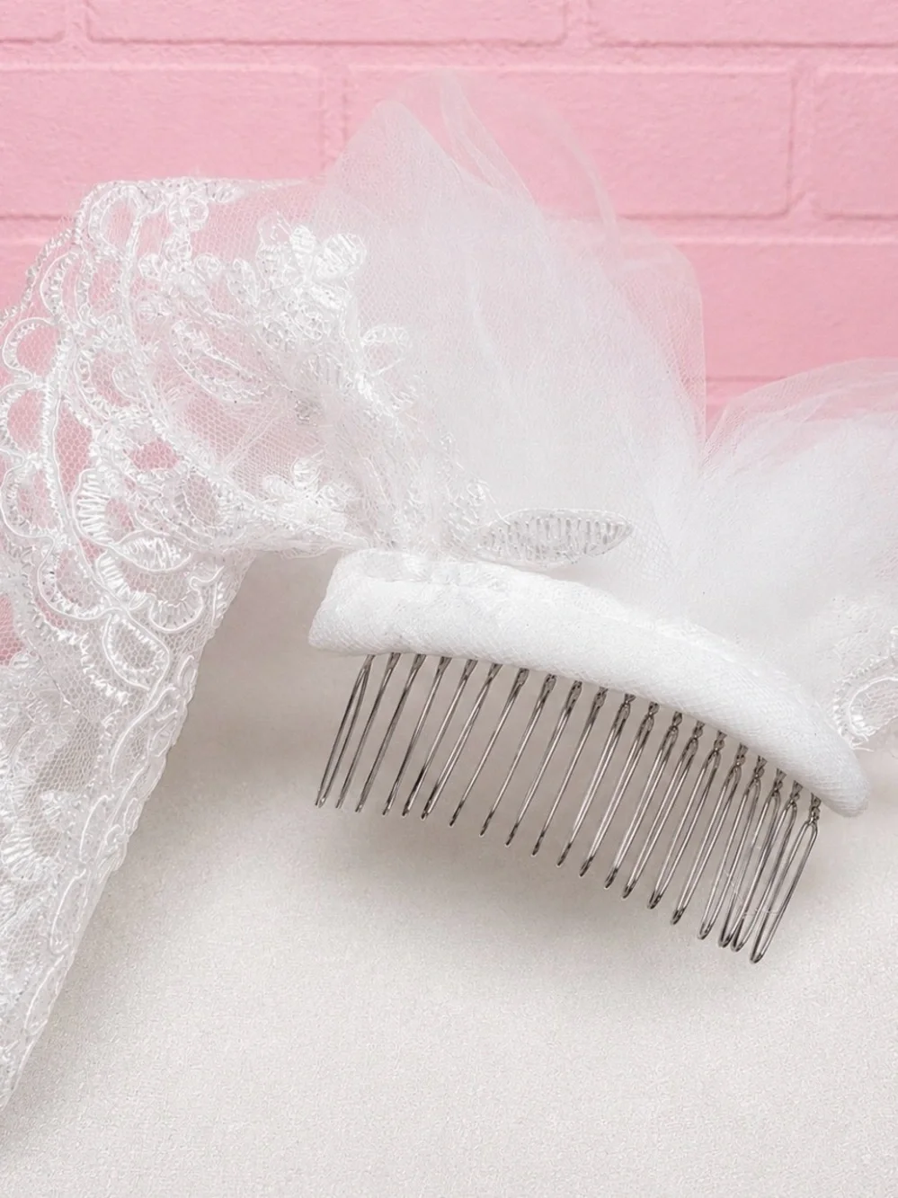 Elegant Ivory Single Tier Wedding Veil